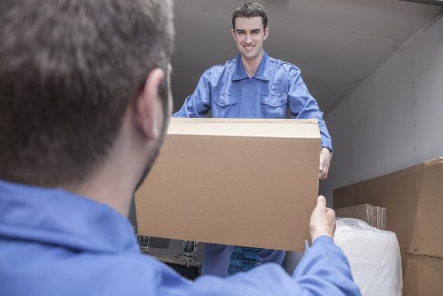 Moving van service for homes in Enfieldlock
