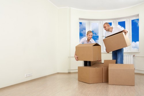 Packing and unpacking support for Enfieldlock homes and offices