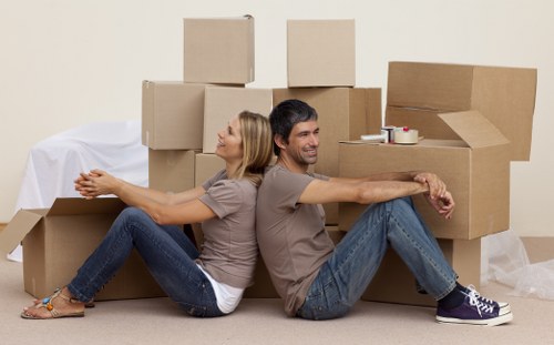 Flexible moving support for homes and businesses in Enfield Lock